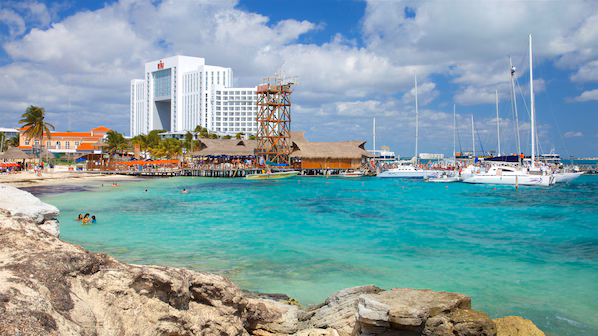 Tortuga Beach near Dreams Sands Cancun Resort & Spa with scenic Caribbean coastline and relaxing beach atmosphere